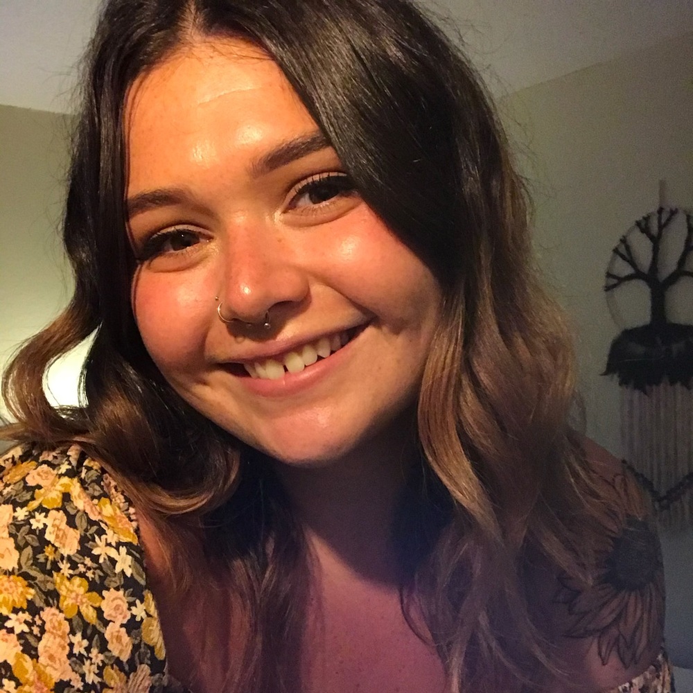 Meet your Posher, Danielle